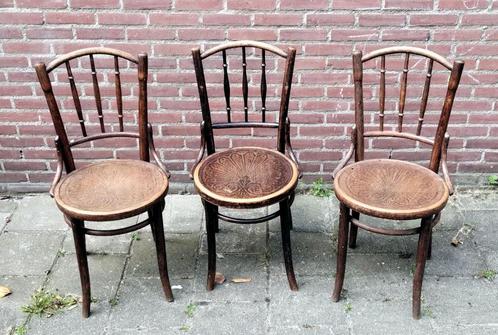 Drie oude Thonetstoelen, antiek!, Antiek en Kunst, Antiek | Meubels | Stoelen en Banken, Ophalen