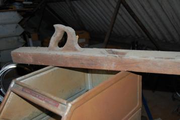 oude houten schaaf / timmergereedschap beschikbaar voor biedingen