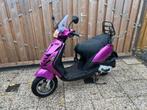 Piaggio zip 2000 4T Brom 45km geel kenteken, Fietsen en Brommers, Scooters | Piaggio, Ophalen of Verzenden, Zo goed als nieuw