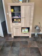 Houten kast met opbergruimte, Ophalen