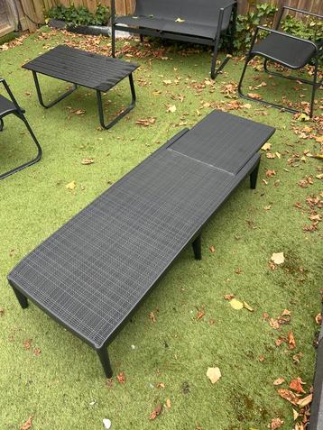 Ligbed incl 2 kussens beschikbaar voor biedingen