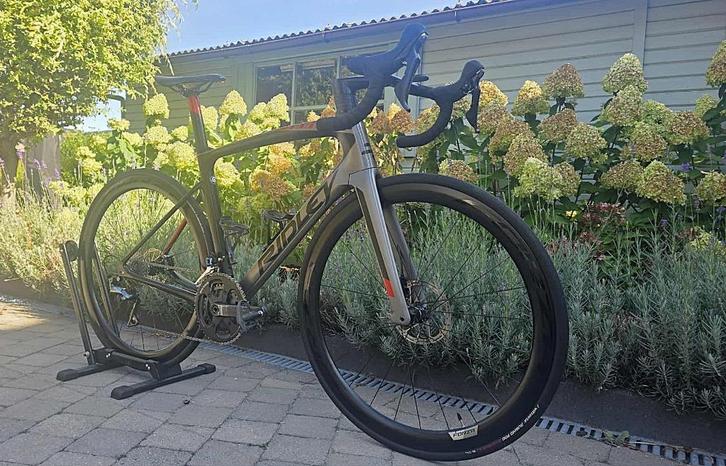 Ridley Noah Fast Ultegra Disc Racefiets + Carbon Wheels, Fietsen en Brommers, Fietsen | Heren | Sportfietsen en Toerfietsen, Zo goed als nieuw