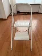 Leifheit Keukentrapje - Goede Staat!, Doe-het-zelf en Verbouw, Ladders en Trappen, Ophalen, Gebruikt, Trap, Opvouwbaar of Inschuifbaar