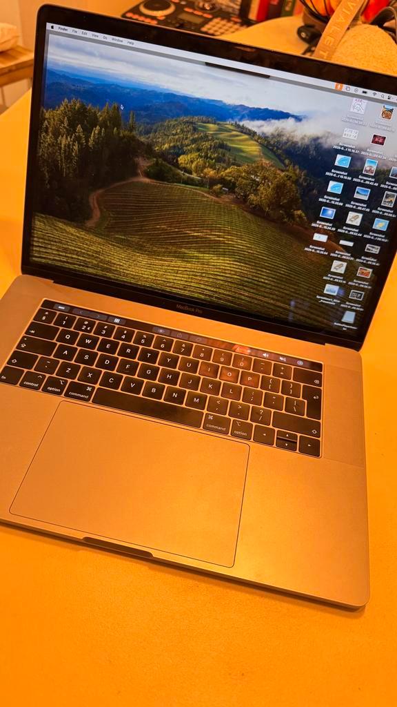 MacBook Pro 15-inch, Intel Core i9, 32GB RAM 2Tb HD, Computers en Software, Apple Macbooks, Gebruikt, MacBook Pro, 15 inch, 2 tot 3 Ghz