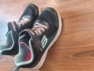 Sneakers skechers mt 32 kunnen ronde mee beschikbaar voor biedingen