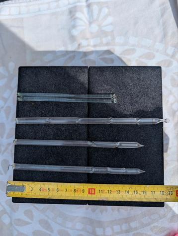 Glazen pegels voor antieke lamp beschikbaar voor biedingen