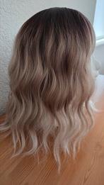 pruik natuurlijk ogend asblonde ,blonde mix, Ophalen of Verzenden, Nieuw, Pruik of Haarverlenging