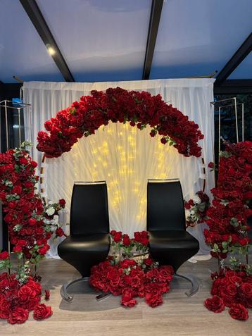 Decoratie backdrop + bankje beschikbaar voor biedingen