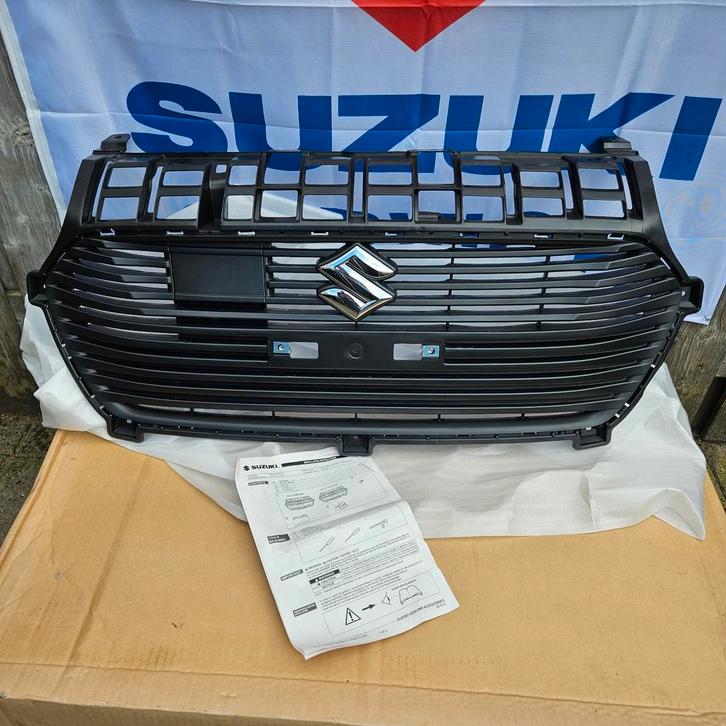 Grille Suzuki Swift vanaf 2017 Nieuw!!, Auto-onderdelen, Carrosserie en Plaatwerk, Bumper, Suzuki, Voor, Nieuw, Ophalen