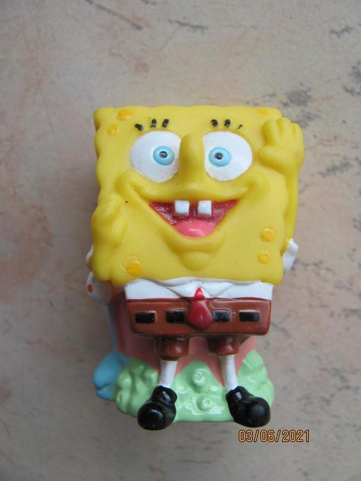 NIEUWSTAAT kunststof SPONGEBOB figuur GERRIT Nickelodeon tv, Verzamelen, Film en Tv, Zo goed als nieuw, Tv, Actiefiguur of Pop