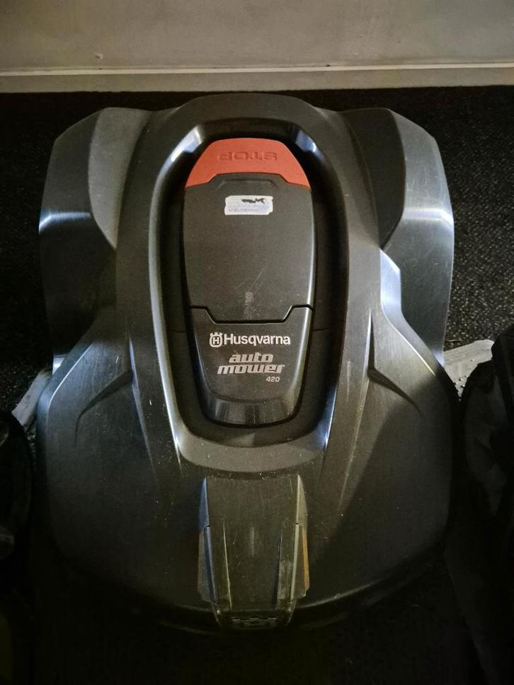 Husqvarna Automower 420 robotmaaier, Tuin en Terras, Robotmaaiers, Gebruikt, 20 tot 25 cm, Ophalen of Verzenden