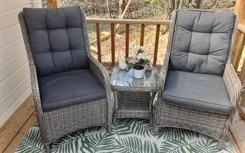 tuinstoelen en bijzettafel, Huis en Inrichting, Tafels | Bijzettafels, Zo goed als nieuw, Overige vormen, Minder dan 55 cm, Kunststof