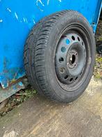 4 Winterbanden met velgen Ford 195/55/R15, Auto-onderdelen, Ophalen, Gebruikt, 15 inch, Banden en Velgen