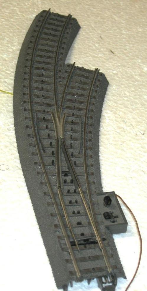 Marklin C-rails meegebogen wissel rechts 24672 DIGITAAL, Hobby en Vrije tijd, Modeltreinen | H0, Gebruikt, Rails, Wisselstroom