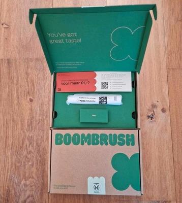 Nieuw! Boombrush electrische tandenborstel twv 94,-. Kl. wit beschikbaar voor biedingen