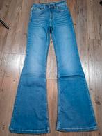 KUYICHI Lisette flared jeans W25 L32, Kleding | Dames, Spijkerbroeken en Jeans, Blauw, KUYICHI, Nieuw, Ophalen of Verzenden