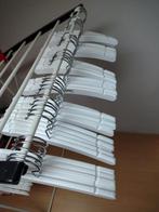 Houten(Wit) Kinderkleding Hangers - Set van 35 stuks, Ophalen of Verzenden, Gebruikt, Hout, Kinderen