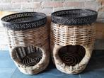 2 rotan tafeltjes hockers poezenmanden, Ophalen, Zo goed als nieuw, Riet