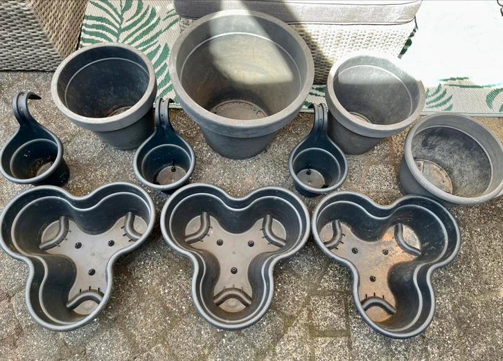 10 kunstof bloempotten, hang-, stapelbaar en los te zetten, Tuin en Terras, Bloembakken en Plantenbakken, Gebruikt, Kunststof