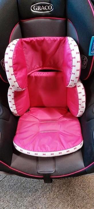 Graco auto stoeltje keurige staat met baby inzet beschikbaar voor biedingen