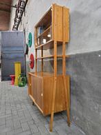 Vintage Jaren 60 Wandmeubel Mid Century Design Vitrinekast 4, Metaal, Ophalen of Verzenden, Minder dan 150 cm, 150 tot 200 cm