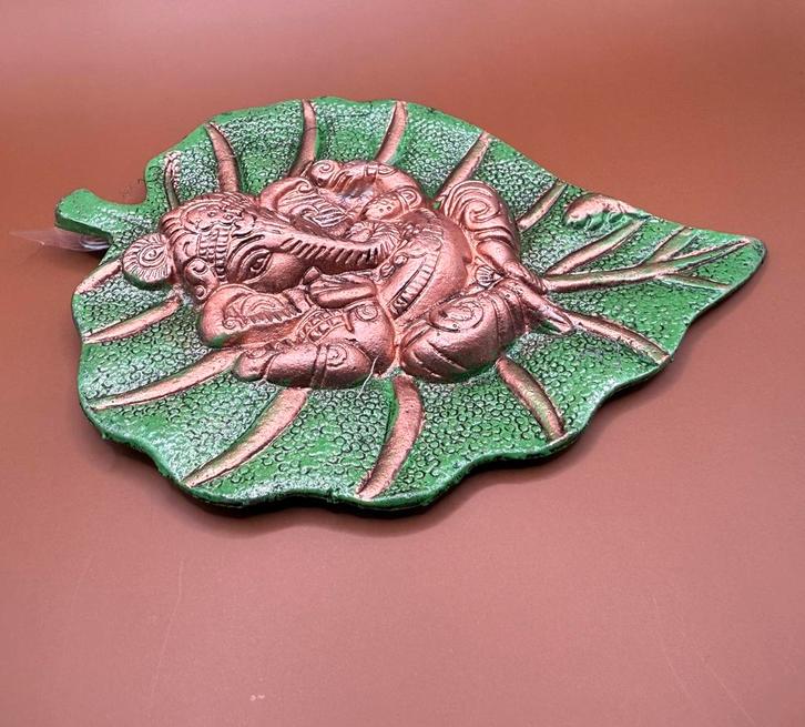 Ganesha on green leaf, Huis en Inrichting, Woonaccessoires | Wanddecoraties, Nieuw, Verzenden