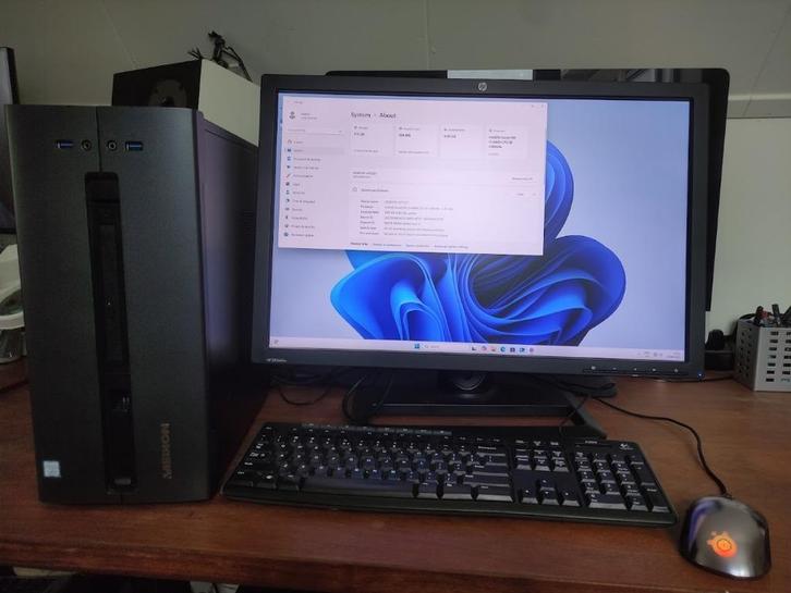 Medion i5 8400, Computers en Software, Desktop Pc's, Zo goed als nieuw, 2 tot 3 Ghz, SSD, 8 GB, Met monitor, Ophalen of Verzenden