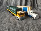 Matchbox vrachtwagens Peterbilt en Ford Transcontinental, Hobby en Vrije tijd, Modelauto's | 1:50, Verzenden, Gebruikt, Bus of Vrachtwagen