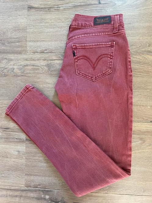 Levi’s spijkerbroek 524 too superlow 26/32, Kleding | Dames, Spijkerbroeken en Jeans, Zo goed als nieuw, W27 (confectie 34) of kleiner