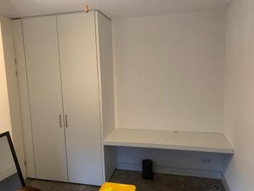 Slaapkamerkast met bureau op maat te maken ivm stelpoten en 
