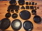 Arabia, Kilta servies: zwart, Huis en Inrichting, Keuken | Servies, Gebruikt, Keramiek, Overige typen, Ophalen of Verzenden