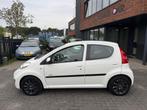 Peugeot 107 1.0-12V 5DRS AUTOMAAT AIRCO TOERENTELLER ORIG NL, Euro 5, Gebruikt, 4 stoelen, Origineel Nederlands