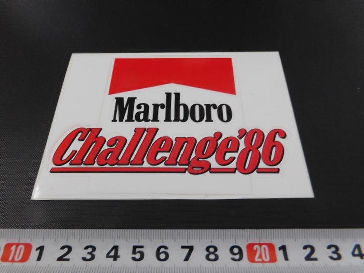 sticker tabak - marlboro challenge '86, Verzamelen, Stickers, Zo goed als nieuw, Bedrijf of Vereniging, Ophalen
