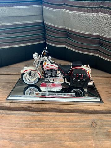 Motor 1:10 Harley Davidson Heritage Springer FLSTS Maisto 97 beschikbaar voor biedingen