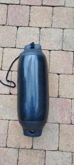 Stootwil zwart 22x65 inclusief touw., Watersport en Boten, Ophalen of Verzenden, Zo goed als nieuw