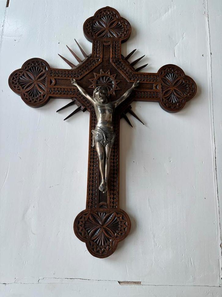 Oude crucifix met Corpus - Beschadigd, Antiek en Kunst, Antiek | Religie, Ophalen of Verzenden