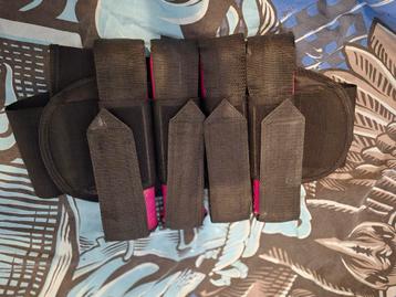 Paintball pods en pod holder beschikbaar voor biedingen