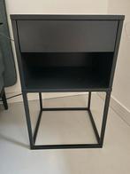 2x IKEA nachtkastje VIKHAMMER, Huis en Inrichting, Slaapkamer | Nachtkastjes, Ophalen, Zo goed als nieuw, Hout, Minder dan 45 cm