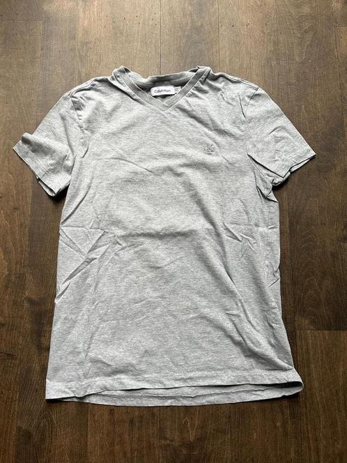 Calvin Klein shirt grijs maat S, Kleding | Dames, T-shirts, Zo goed als nieuw, Maat 36 (S), Grijs, Korte mouw, Ophalen of Verzenden