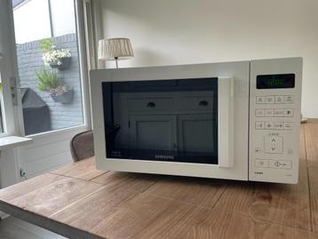 Samsung CE100V-W combimagnetron – Zo goed als nieuw beschikbaar voor biedingen