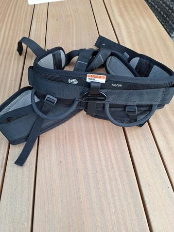 Petzl Falcon Klimgordel / harnas beschikbaar voor biedingen