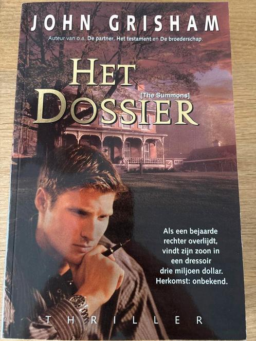 Het Dossier - John Grisham, Boeken, Thrillers, Zo goed als nieuw, Nederland, Ophalen of Verzenden