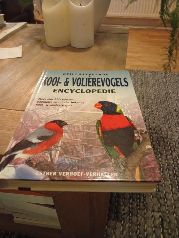 Kooi- en volierevogels encyclopedie vol kleurenfoto s, Boeken, Dieren en Huisdieren, Zo goed als nieuw, Vogels, Ophalen of Verzenden