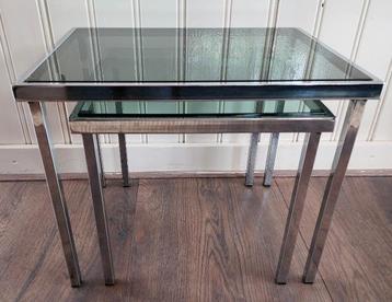 Vintage mimiset/bijzettafeltjes, glas/metaal beschikbaar voor biedingen