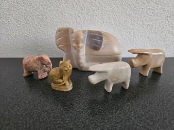 Stenen Beeldjes Set - Olifant, Kat, Varkens beschikbaar voor biedingen