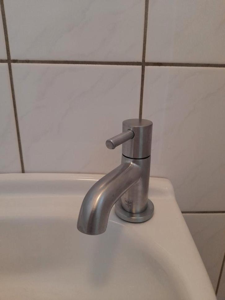 Aqua Vive fonteinkraan RVS look, Doe-het-zelf en Verbouw, Sanitair, Zo goed als nieuw, Kraan, Koper, Rvs, Ophalen of Verzenden