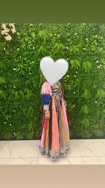 Afghan dress beschikbaar voor biedingen