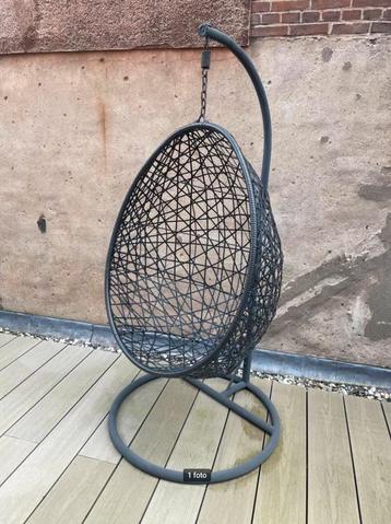 Hangstoel - Ei model  beschikbaar voor biedingen