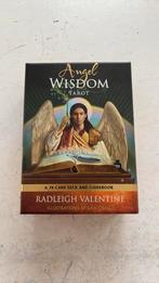 Angel wisdom tarot - Radleigh Valentine, Verzenden, Zo goed als nieuw, Tarot of Kaarten leggen, Overige typen