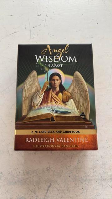 Angel wisdom tarot - Radleigh Valentine beschikbaar voor biedingen